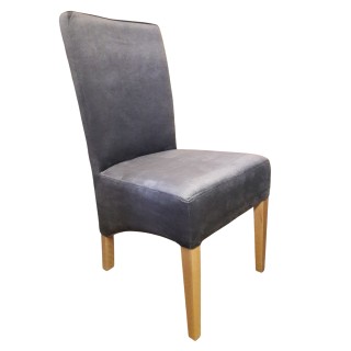 wygodne krzesła drewniane tapicerowane wyposażenie salon jadalnia restauracja hotel